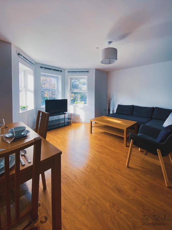 בורנמות' Manor Apartments מראה חיצוני תמונה